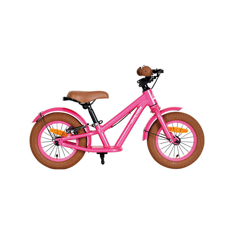 Är balanscyklar säkrare än cyklar med träningshjul för små barn?